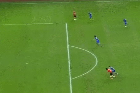 苏宁与上港1-1战平 特谢拉破门张诚乌龙成焦点