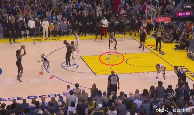 火勇大战最后两分钟三次漏判成胜负关键